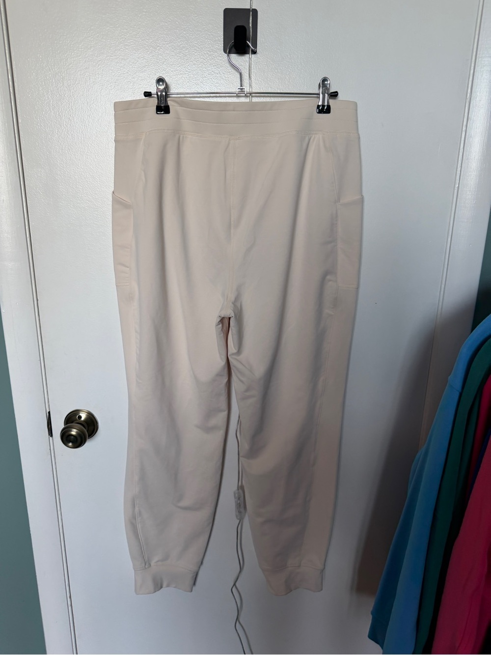 Fabletics joggers - Picture 4 of 4